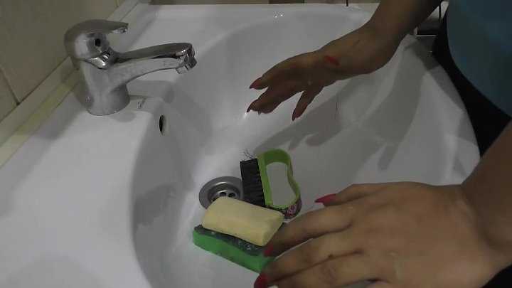 Тест средств для очистки рук