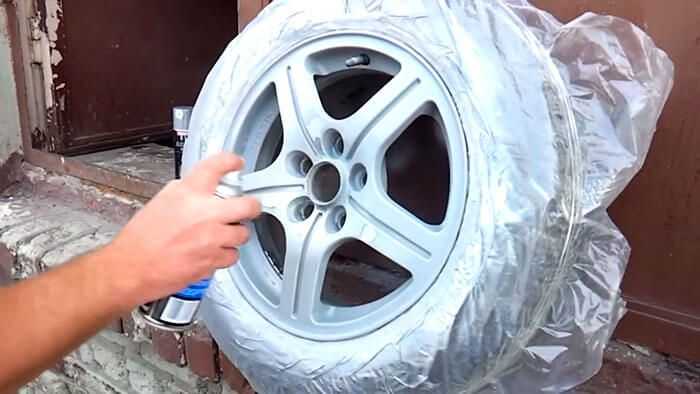 Как снять старую краску с дисков автомобиля своими руками