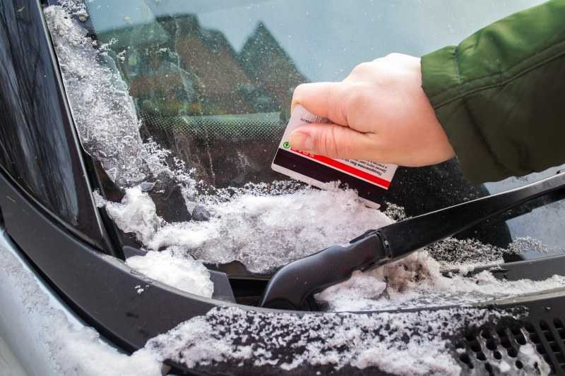 Правильно чистим машину от снега и льда - авто журнал карлазарт