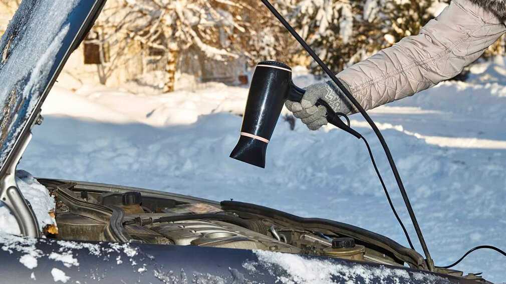 Наиболее эффективные способы согреться зимой в автомобиле