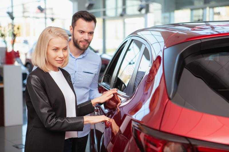 Как оформить новый автомобиль при покупке в кредит | eavtokredit.ru