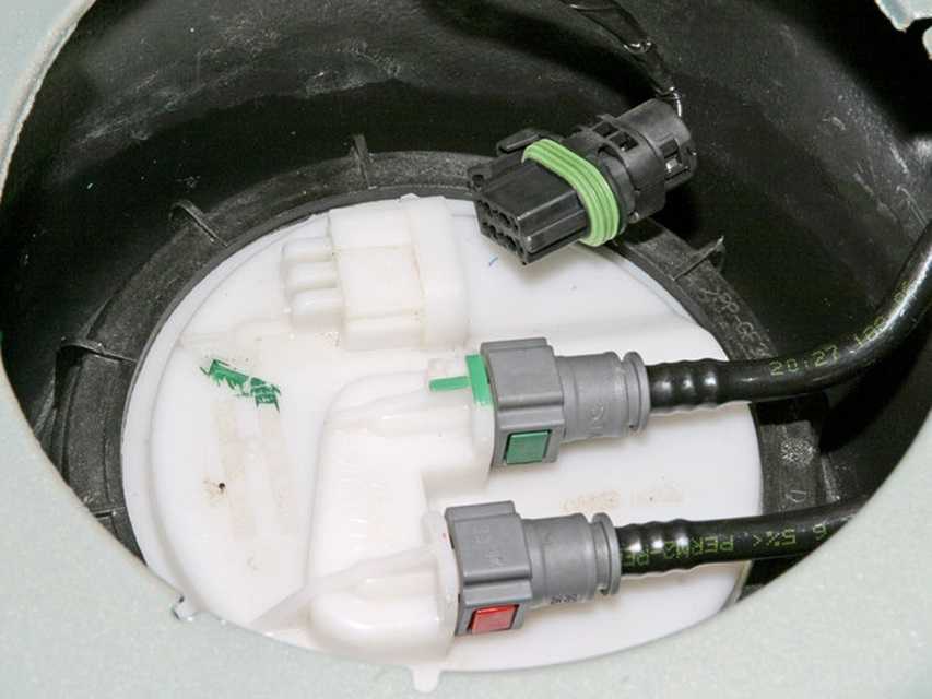 Замена топливного фильтра рено логан 1.4 и 1.6 8 и 16 клапанов: очистка, где он находится