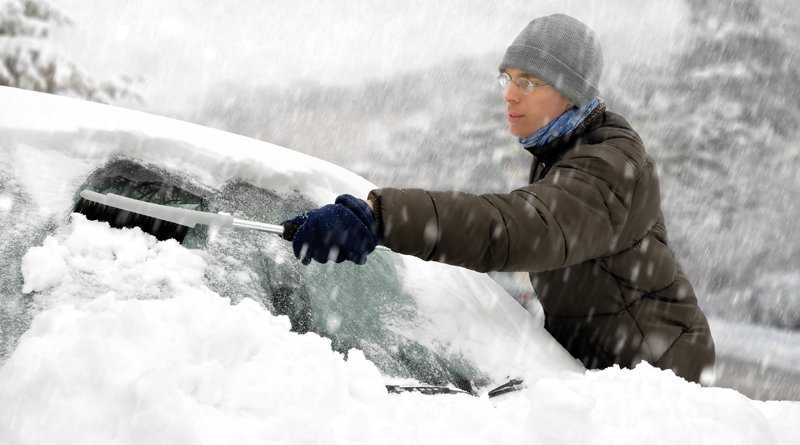 Очистка автомобиля от снега и наледи своими руками (видео) - самостоятельный ремонт авто