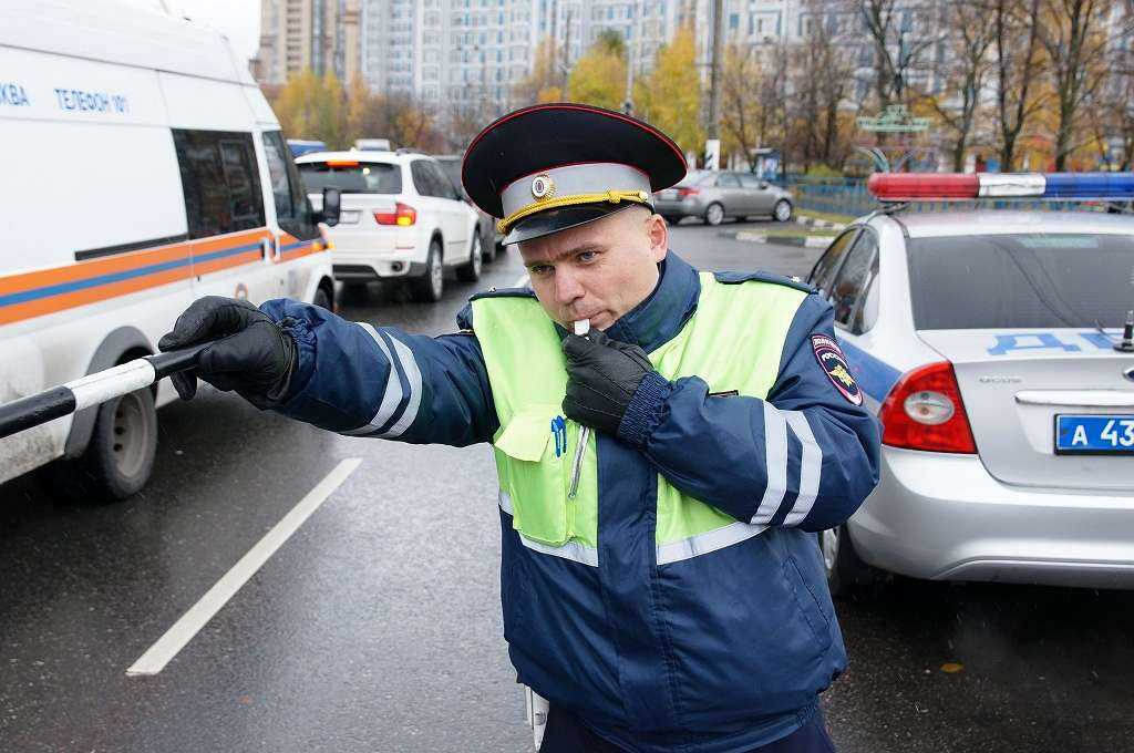 Шесть причин для полицейского – остановить гражданина и проверить документы - новости на kp.ua