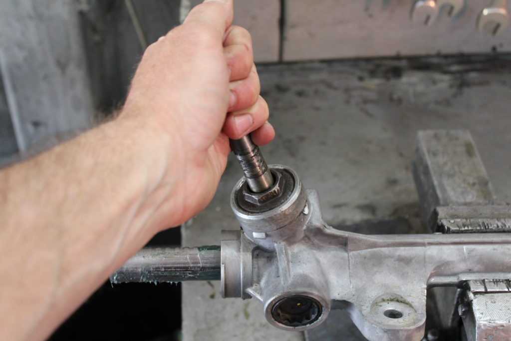 Рейка рулевая: неисправность рулевой рейки, проверка и ремонт реек