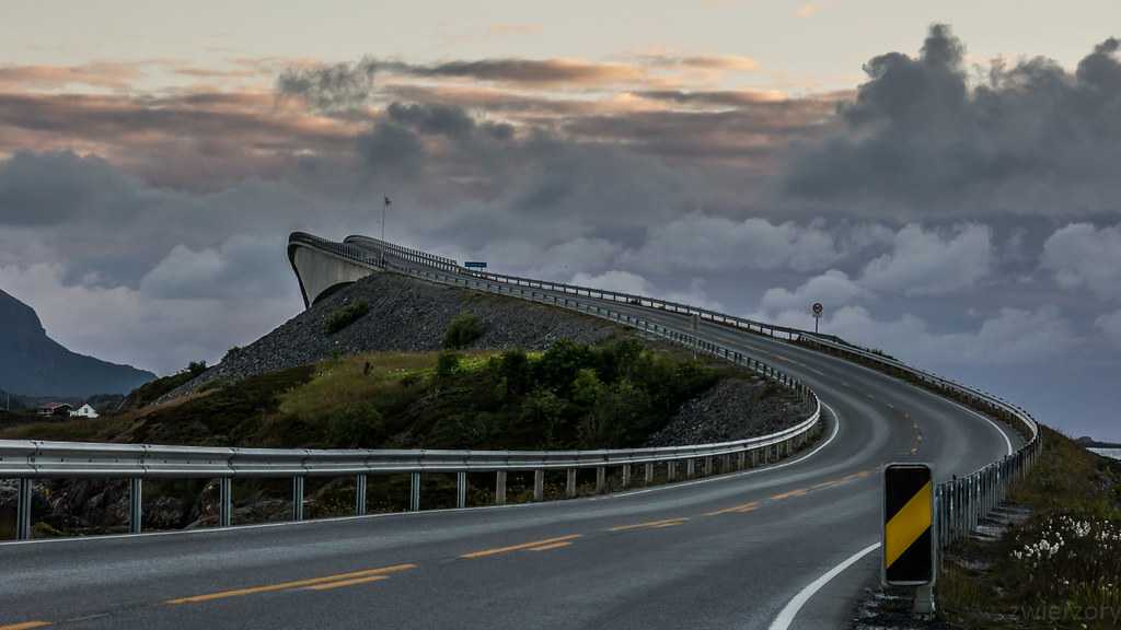 Топ-10 самых красивых дорог мира