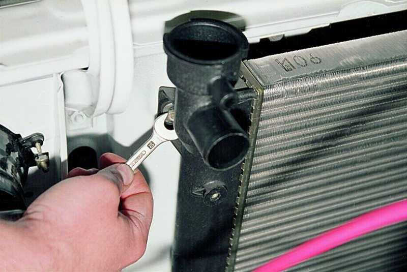 Замена радиатора ваз 2110, 2111, 2112: пошаговая инструкция, фото и видео